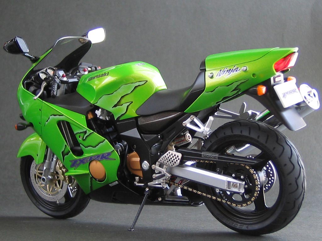 タミヤ 1/12「カワサキ ニンジャZX-12R」プラモデル制作記＆完成写真