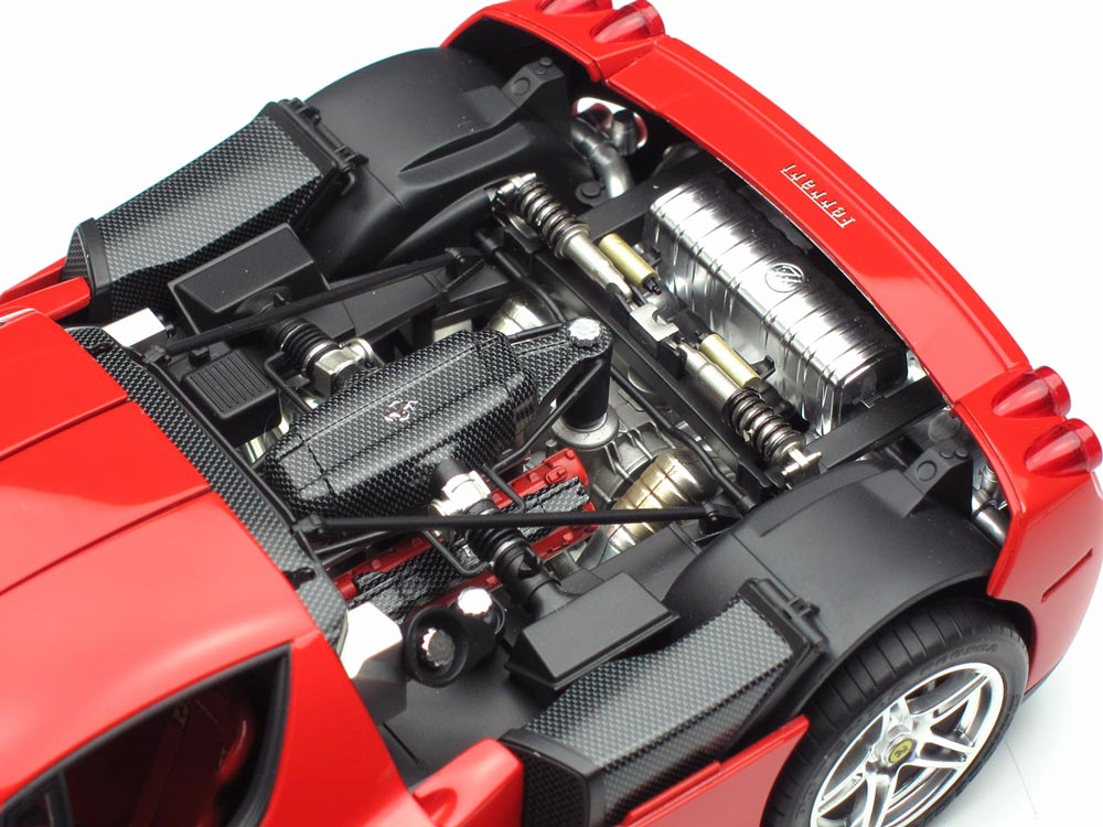 タミヤ 1/24「エンツォ・フェラーリ」プラモデル制作記＆完成写真